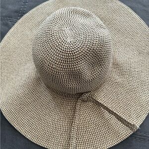 Beach hat